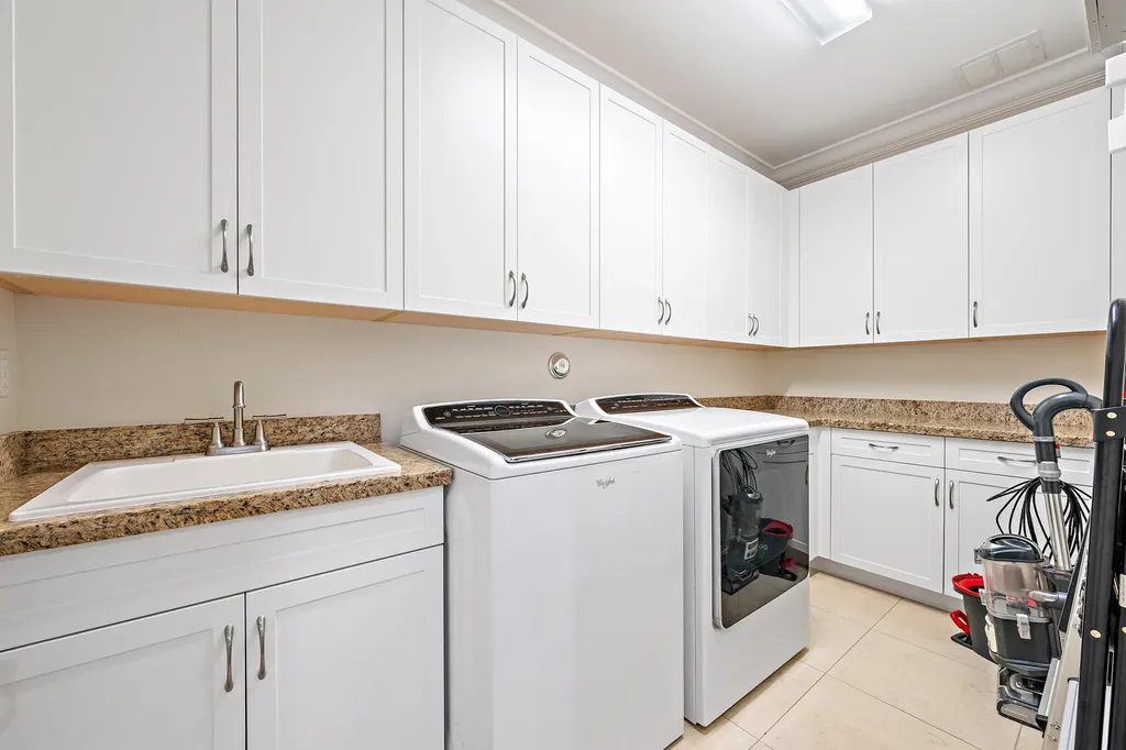 8176 SE Red Root Way Jupiter FL 33458