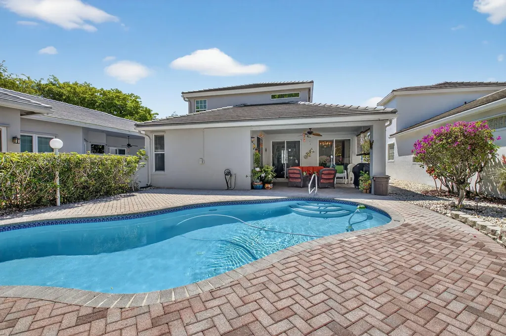 8111 Hampton Wood Drive Boca Raton FL 33433