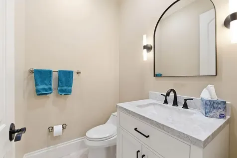2221 NE 48th Court Lighthouse Point FL 33064
