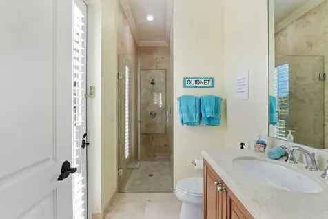 2221 NE 48th Court Lighthouse Point FL 33064