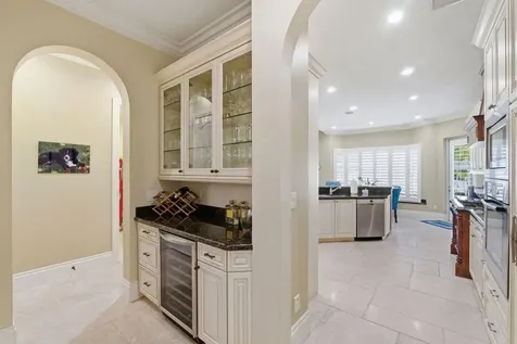 2221 NE 48th Court Lighthouse Point FL 33064