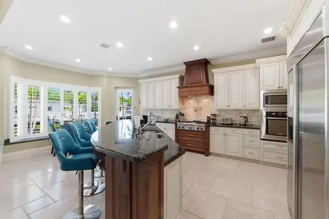 2221 NE 48th Court Lighthouse Point FL 33064