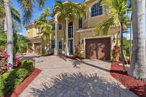 2221 NE 48th Court Lighthouse Point FL 33064