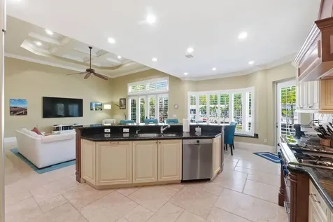 2221 NE 48th Court Lighthouse Point FL 33064