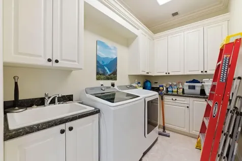 2221 NE 48th Court Lighthouse Point FL 33064