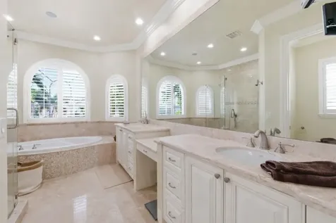 2221 NE 48th Court Lighthouse Point FL 33064