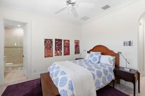 2221 NE 48th Court Lighthouse Point FL 33064