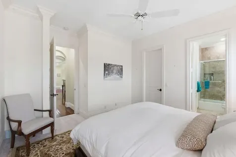 2221 NE 48th Court Lighthouse Point FL 33064