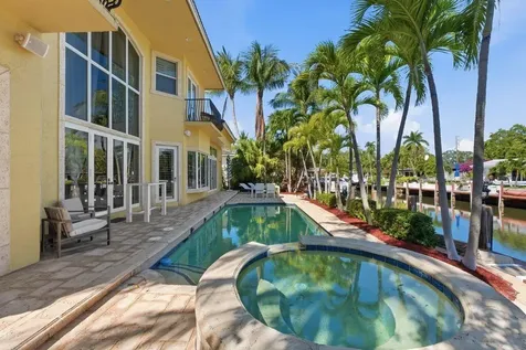 2221 NE 48th Court Lighthouse Point FL 33064