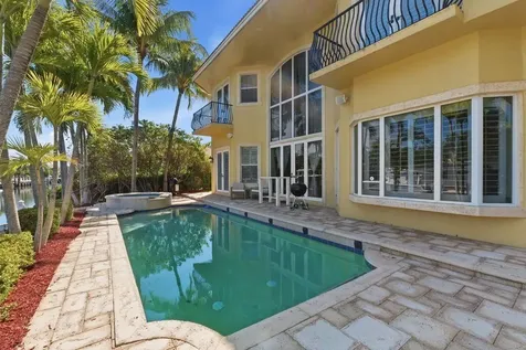 2221 NE 48th Court Lighthouse Point FL 33064