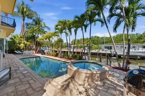 2221 NE 48th Court Lighthouse Point FL 33064