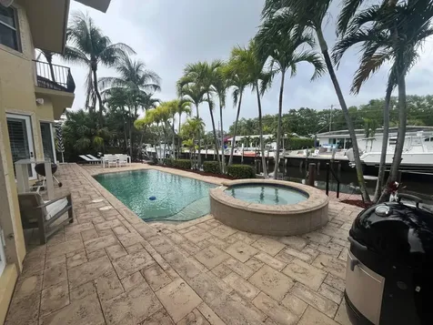 2221 NE 48th Court Lighthouse Point FL 33064