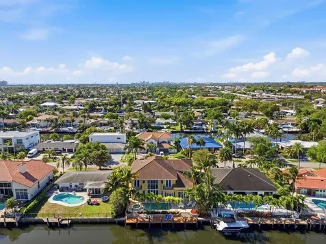 2221 NE 48th Court Lighthouse Point FL 33064