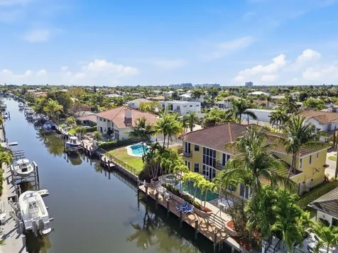 2221 NE 48th Court Lighthouse Point FL 33064