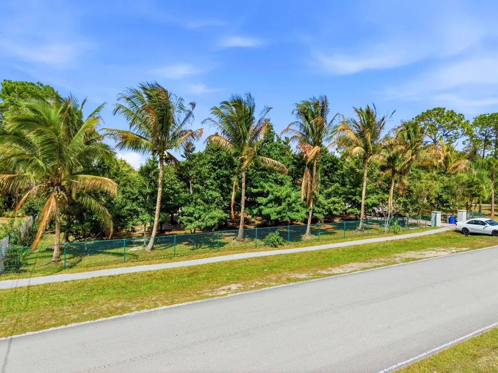 11481 Tangerine Boulevard The Acreage FL 33412