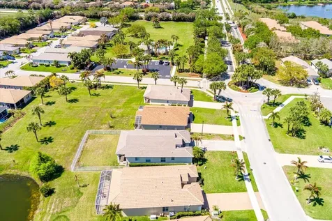 399 SW Lake Forest Way Port St Lucie FL 34986