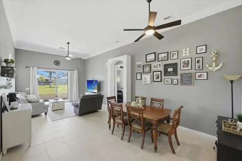 399 SW Lake Forest Way Port St Lucie FL 34986