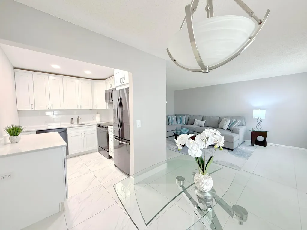 101 Dorset C Boca Raton FL 33434