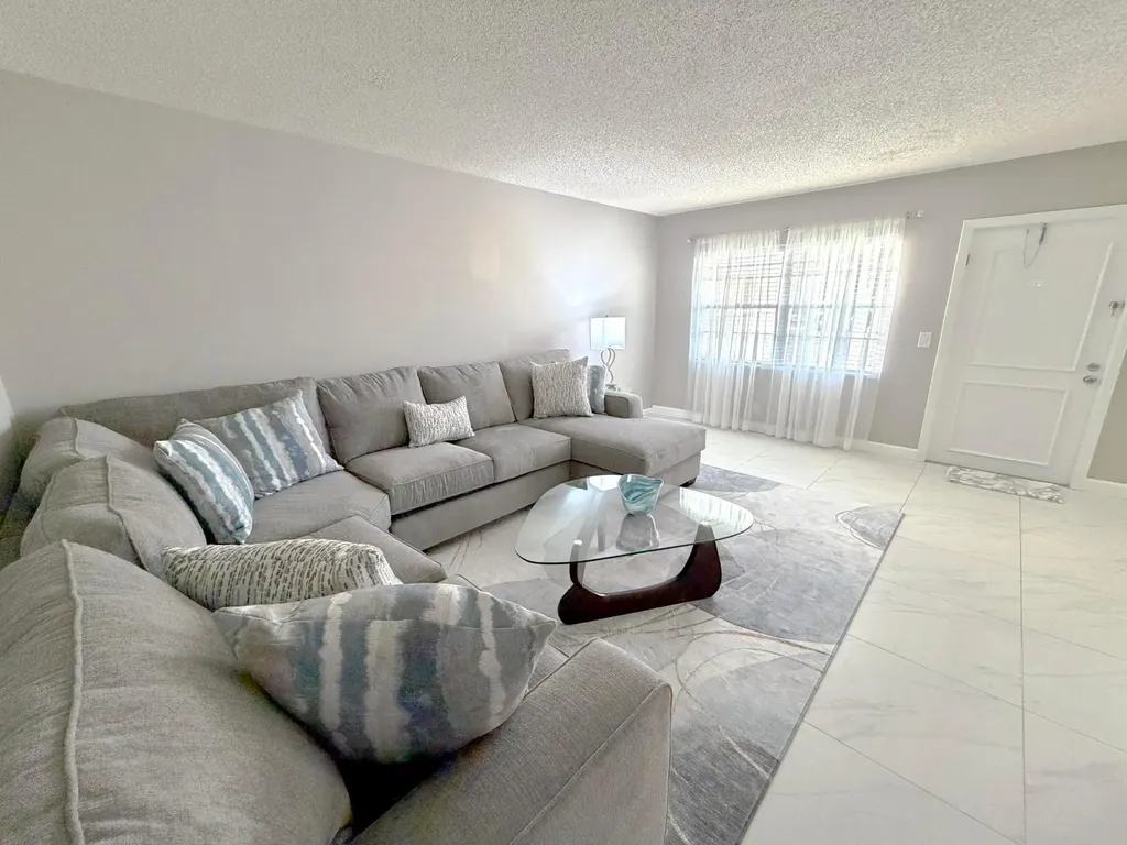 101 Dorset C Boca Raton FL 33434