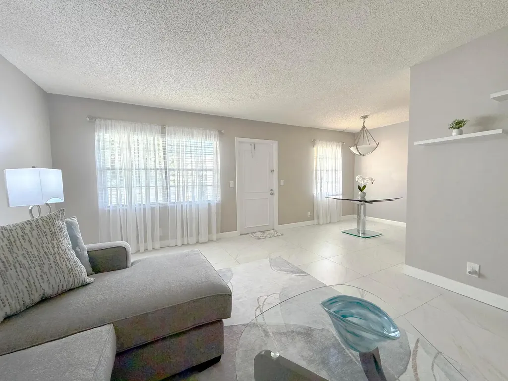 101 Dorset C Boca Raton FL 33434