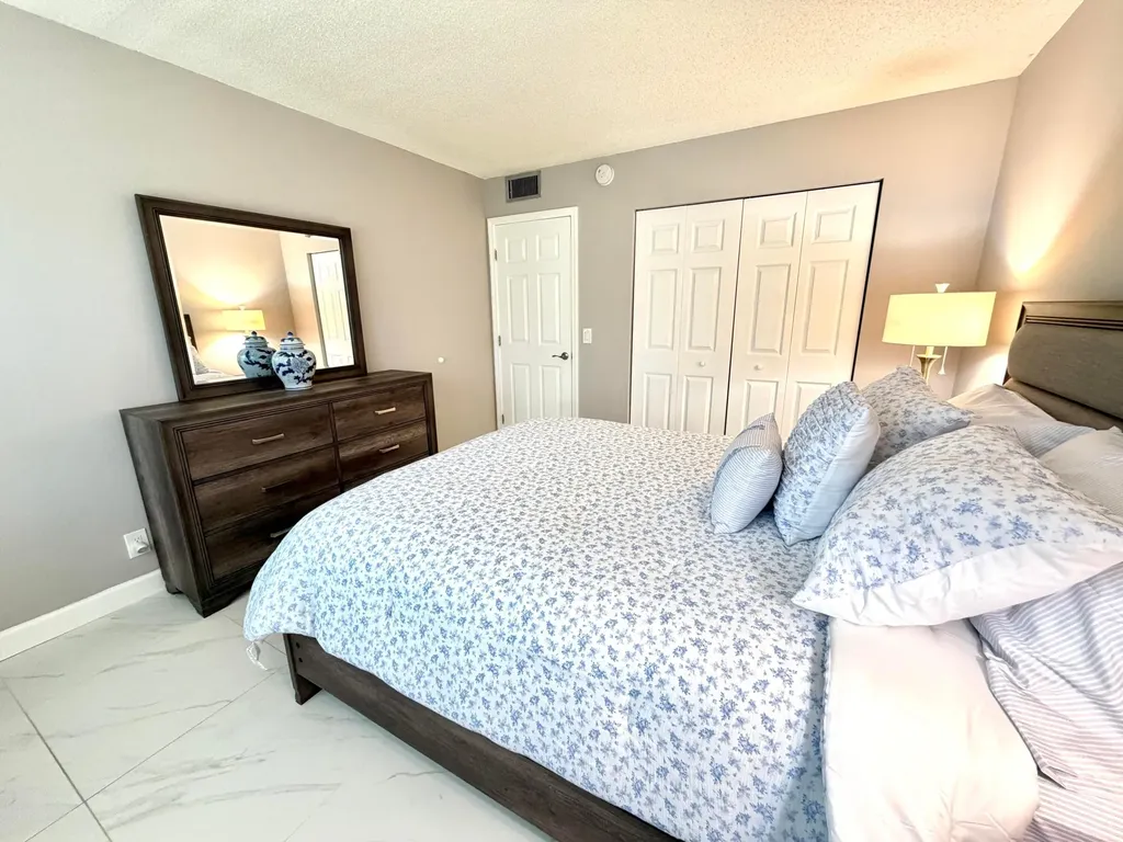 101 Dorset C Boca Raton FL 33434