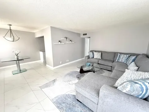101 Dorset C Boca Raton FL 33434