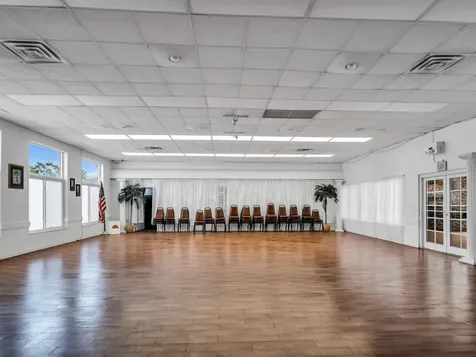 5560 E Marina Drive Fort Lauderdale FL 33312