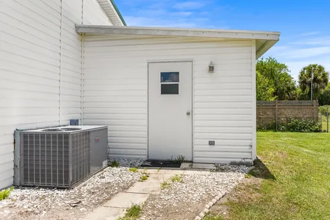 1697 SW 35th Circle Okeechobee FL 34974