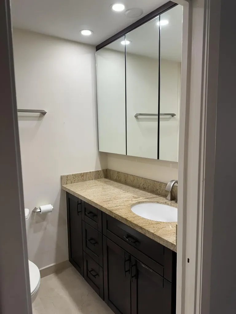 797 S Riverside Drive Pompano Beach FL 33062