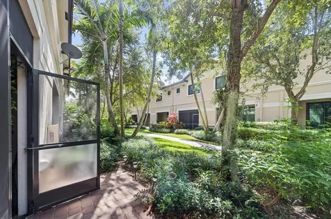 4222 N Dixie Highway Oakland Park FL 33334