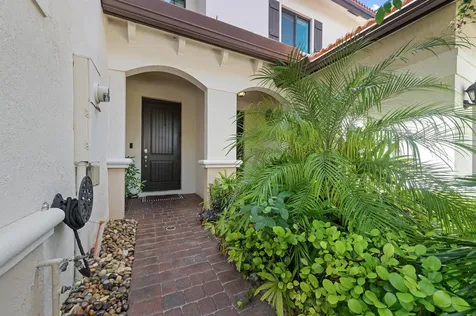 4222 N Dixie Highway Oakland Park FL 33334