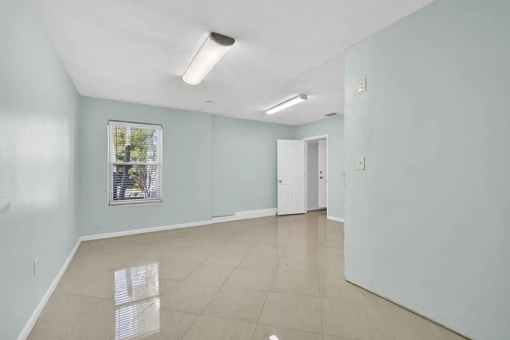 15399 N 61st Place Place N The Acreage FL 33470