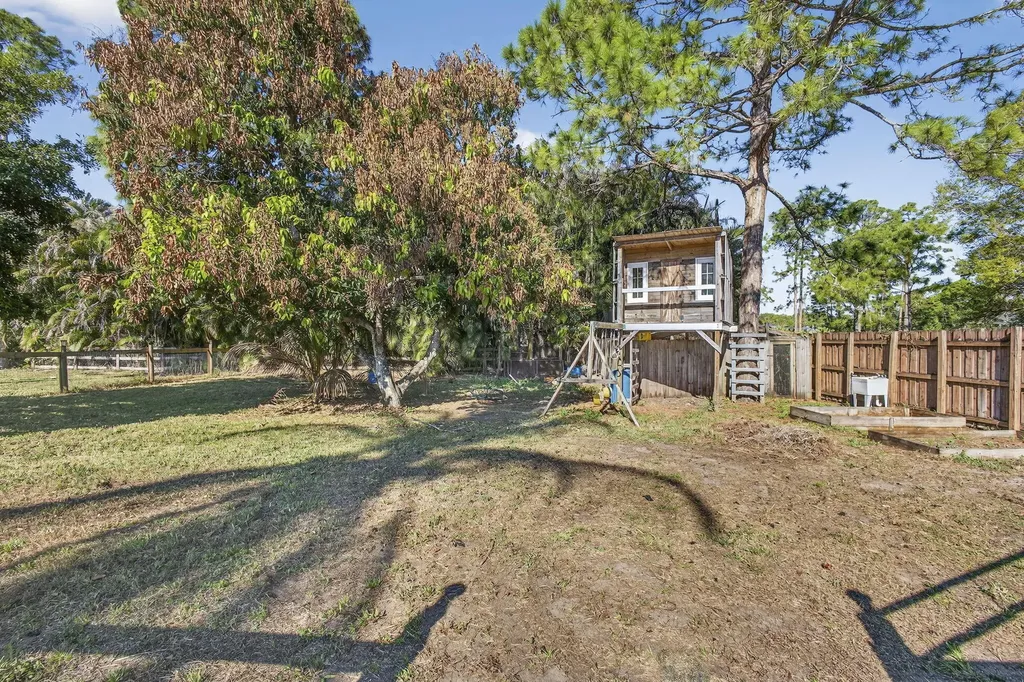 15399 N 61st Place Place N The Acreage FL 33470
