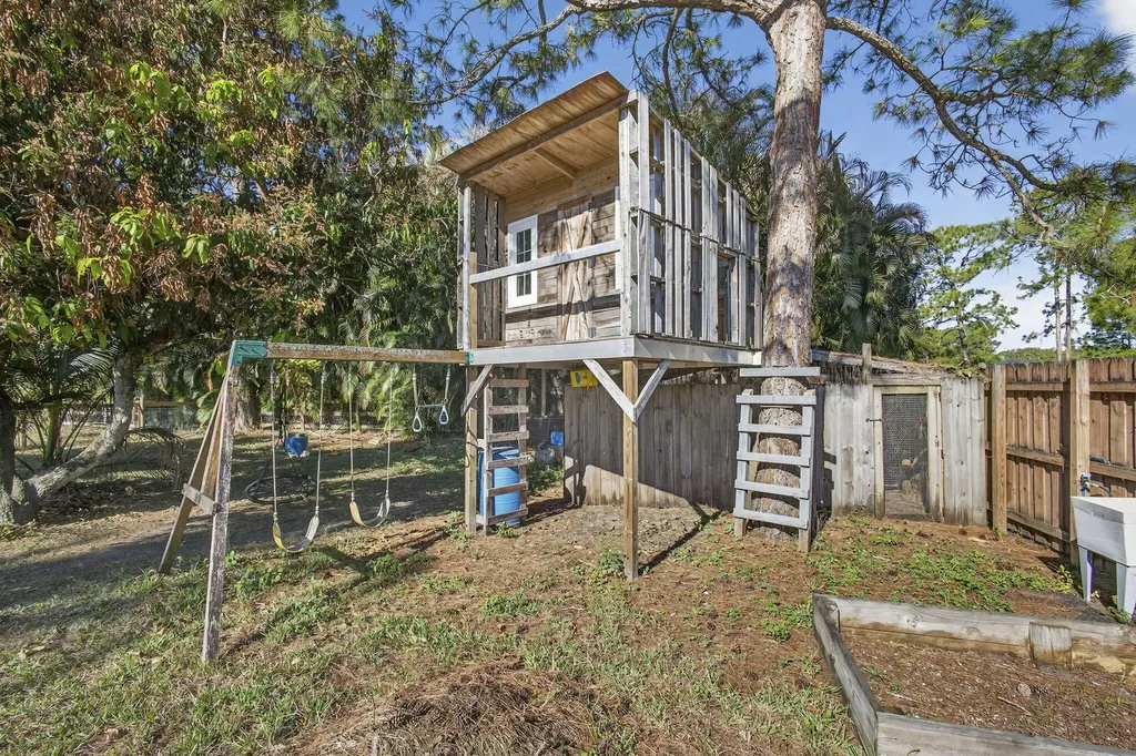 15399 N 61st Place Place N The Acreage FL 33470