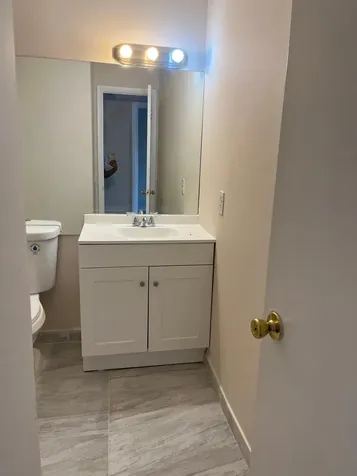 4800 NW 24th Court Lauderdale Lakes FL 33313