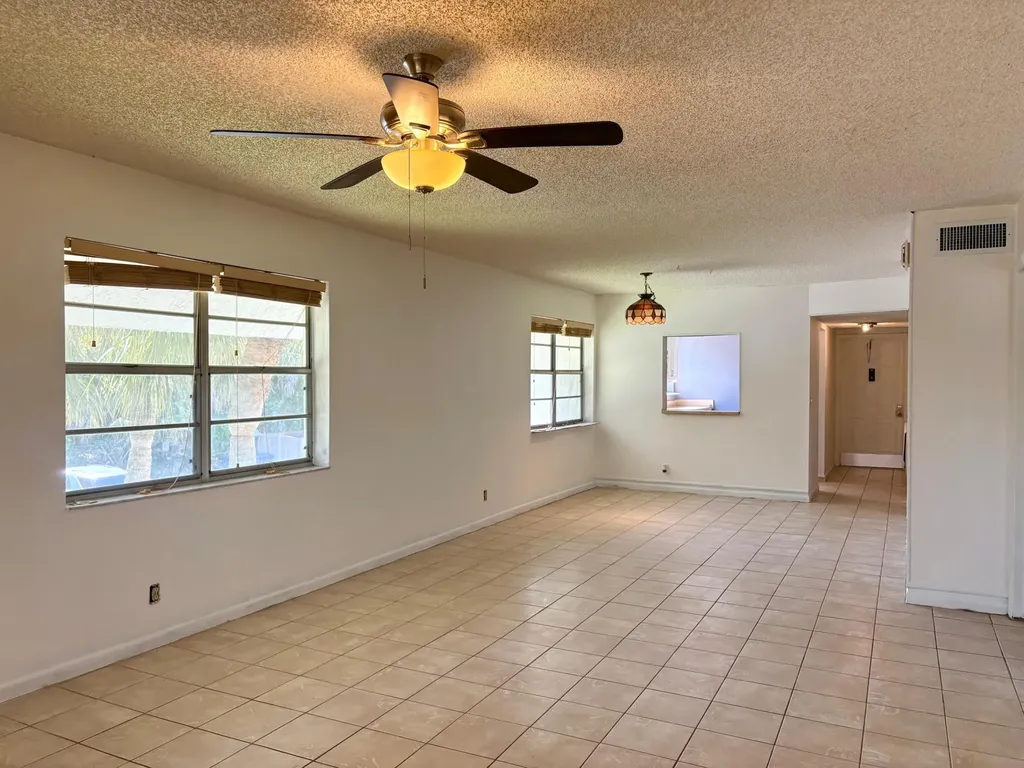 2915 SW 22nd Avenue Delray Beach FL 33445