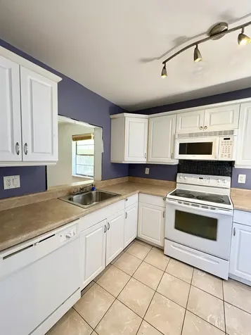 2915 SW 22nd Avenue Delray Beach FL 33445