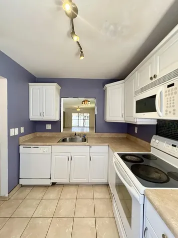 2915 SW 22nd Avenue Delray Beach FL 33445