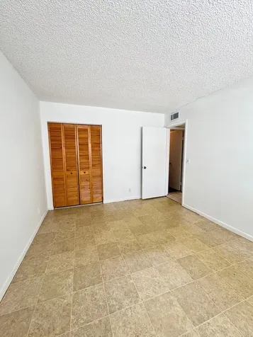 2915 SW 22nd Avenue Delray Beach FL 33445