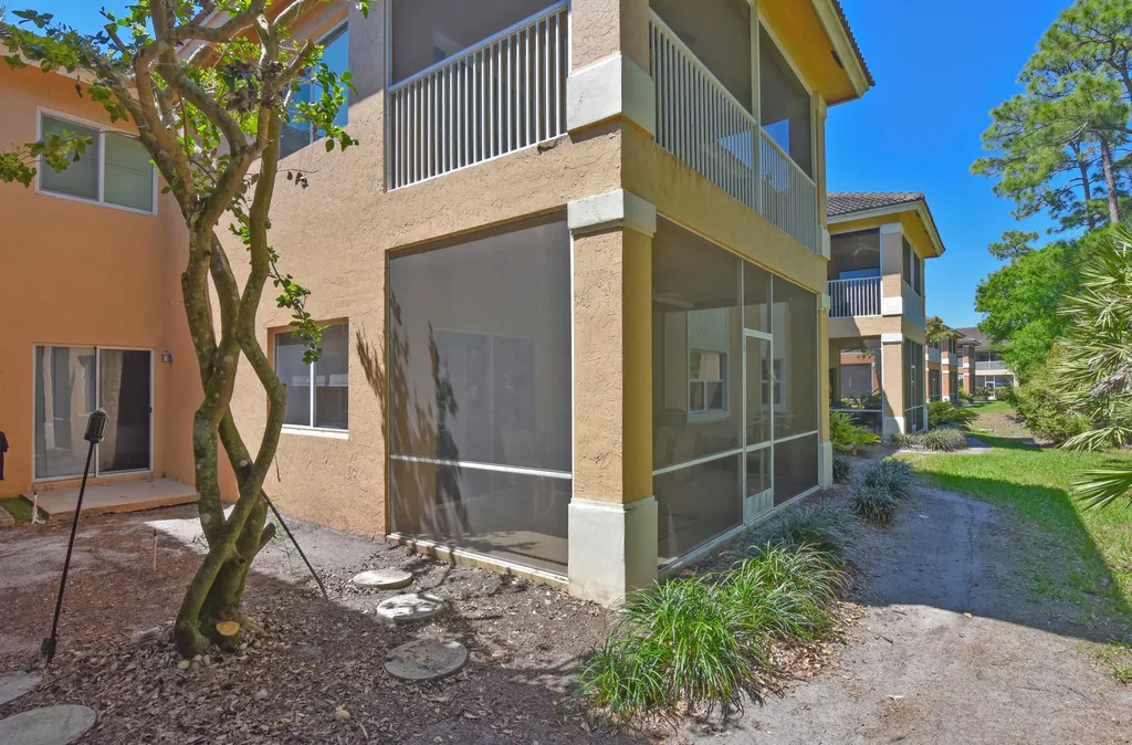8383 Mulligan Circle Port St Lucie FL 34986