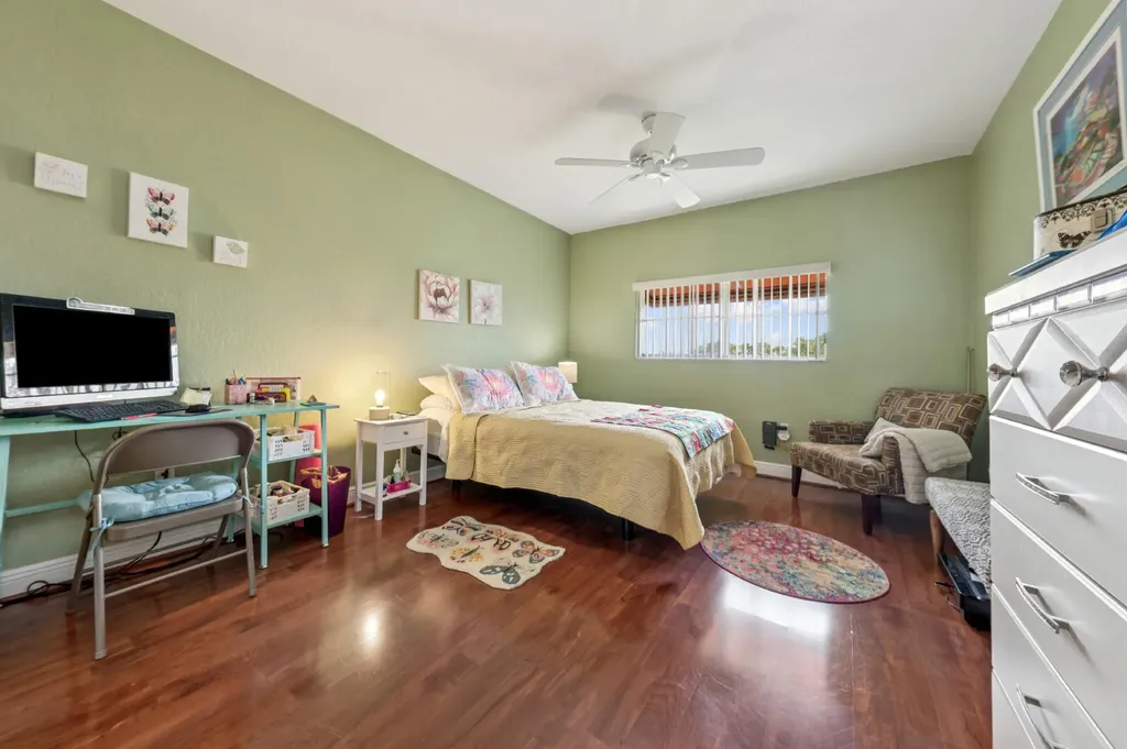 4721 E Lucerne Lakes Boulevard E Lake Worth FL 33467