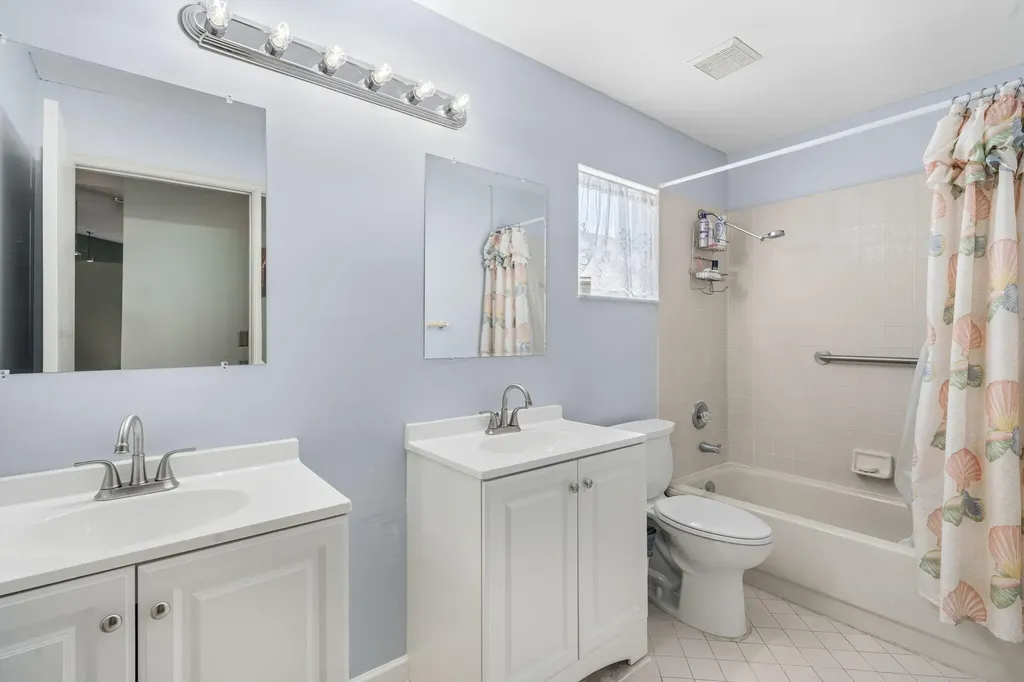 5197 Rosen Boulevard Boynton Beach FL 33472