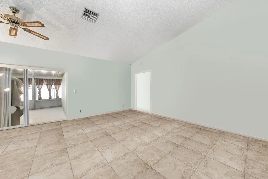 5197 Rosen Boulevard Boynton Beach FL 33472