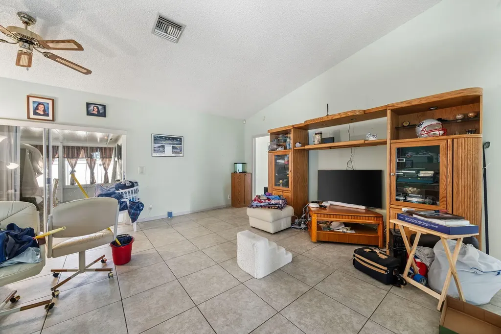 5197 Rosen Boulevard Boynton Beach FL 33472