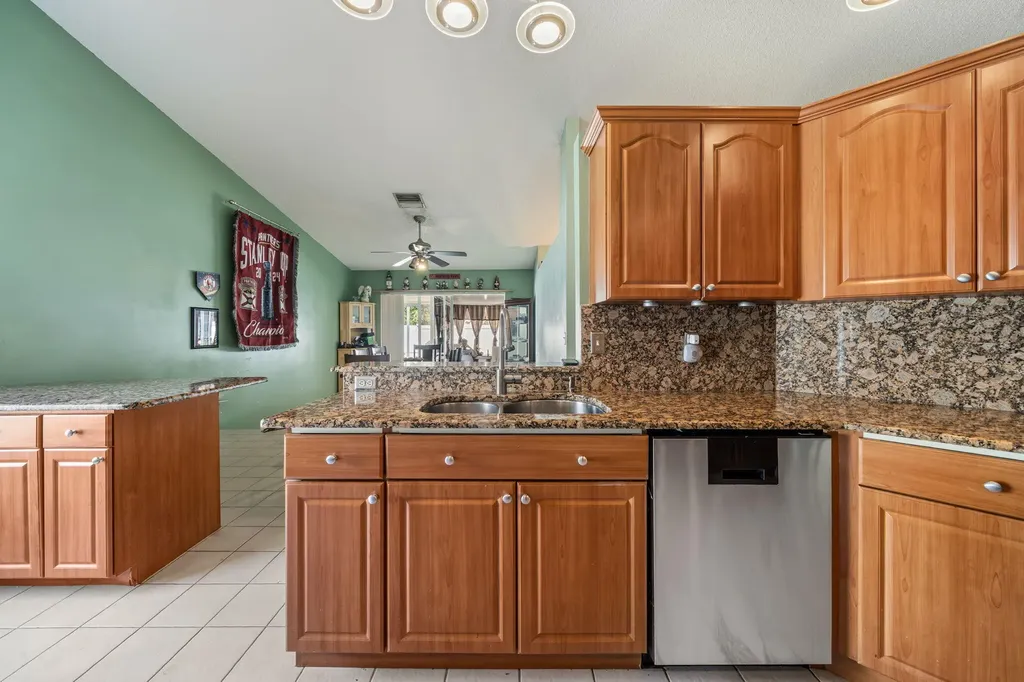 5197 Rosen Boulevard Boynton Beach FL 33472