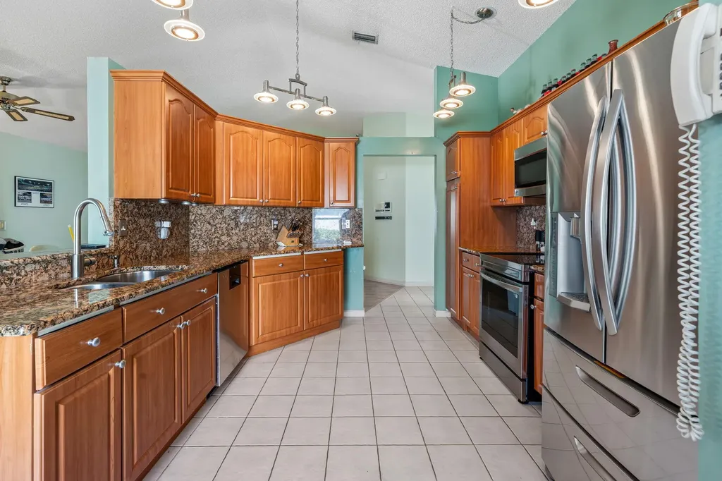 5197 Rosen Boulevard Boynton Beach FL 33472
