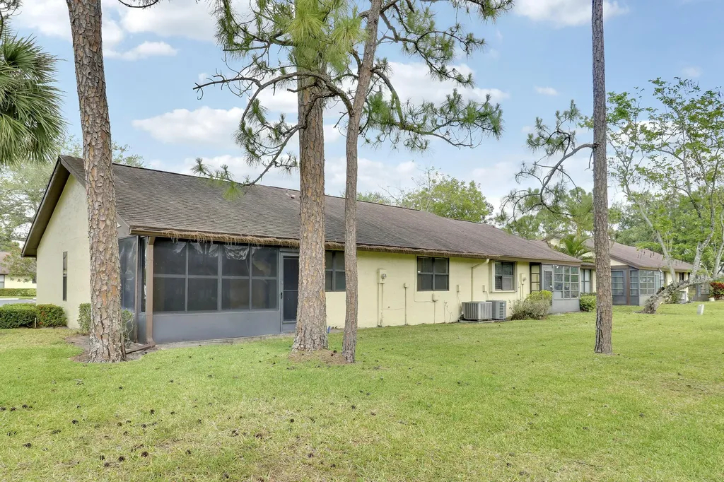 135 Manchineel Court Royal Palm Beach FL 33411