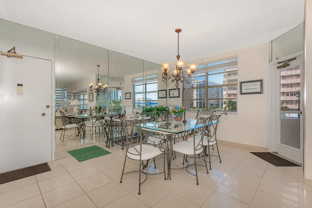 Hallandale Beach FL 33009