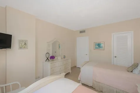 Hallandale Beach FL 33009