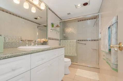 Hallandale Beach FL 33009